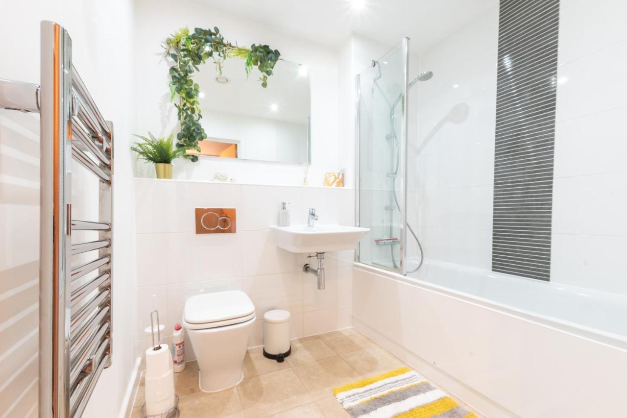 Amber Apartment Oasis - Your Gateway To Southampton'S Vibrant Heart, Port, Shopping Dış mekan fotoğraf
